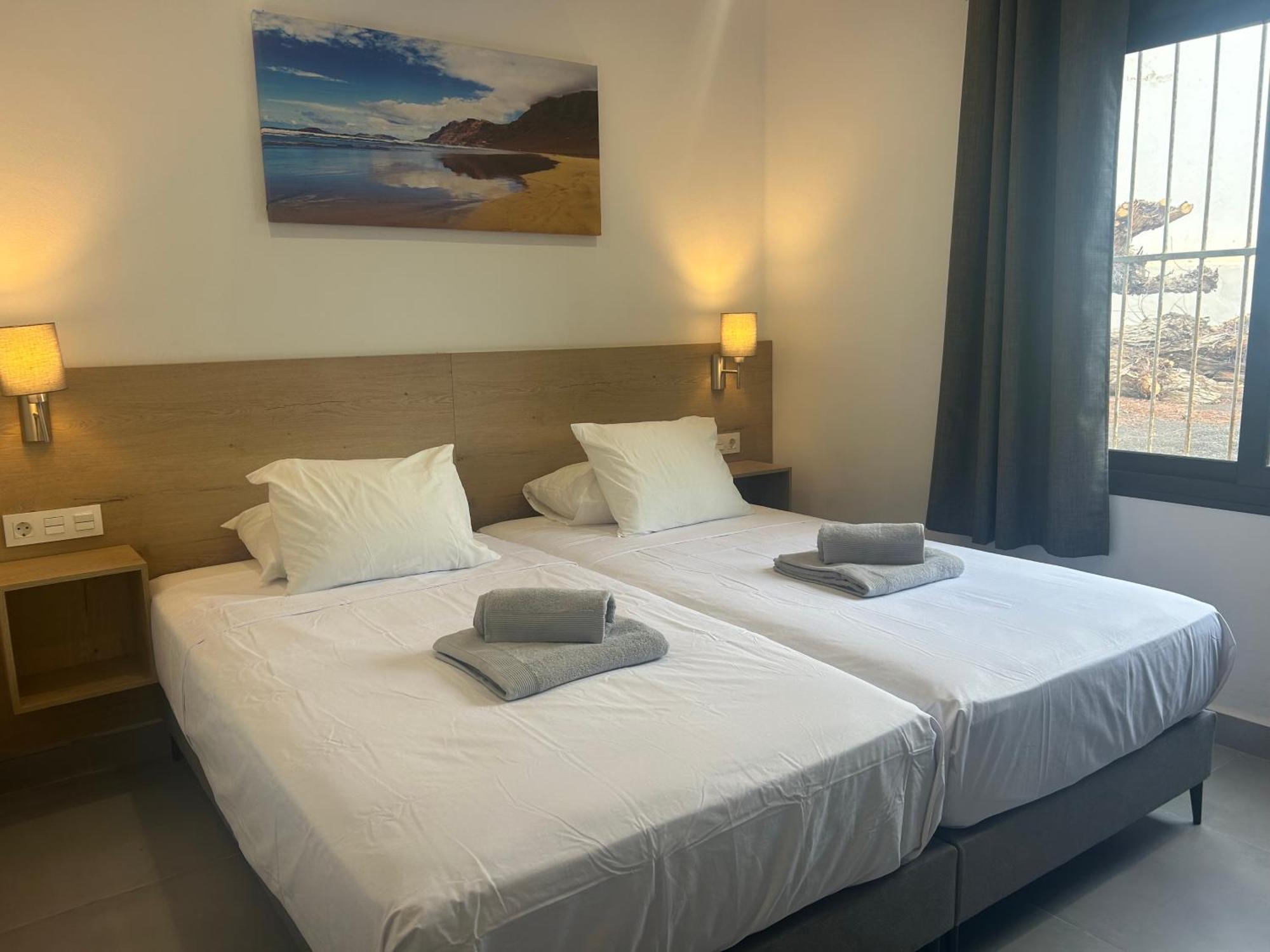 Stunning 2 Bedroom Seafront Apartment Puerto del Carmen  Exterior photo