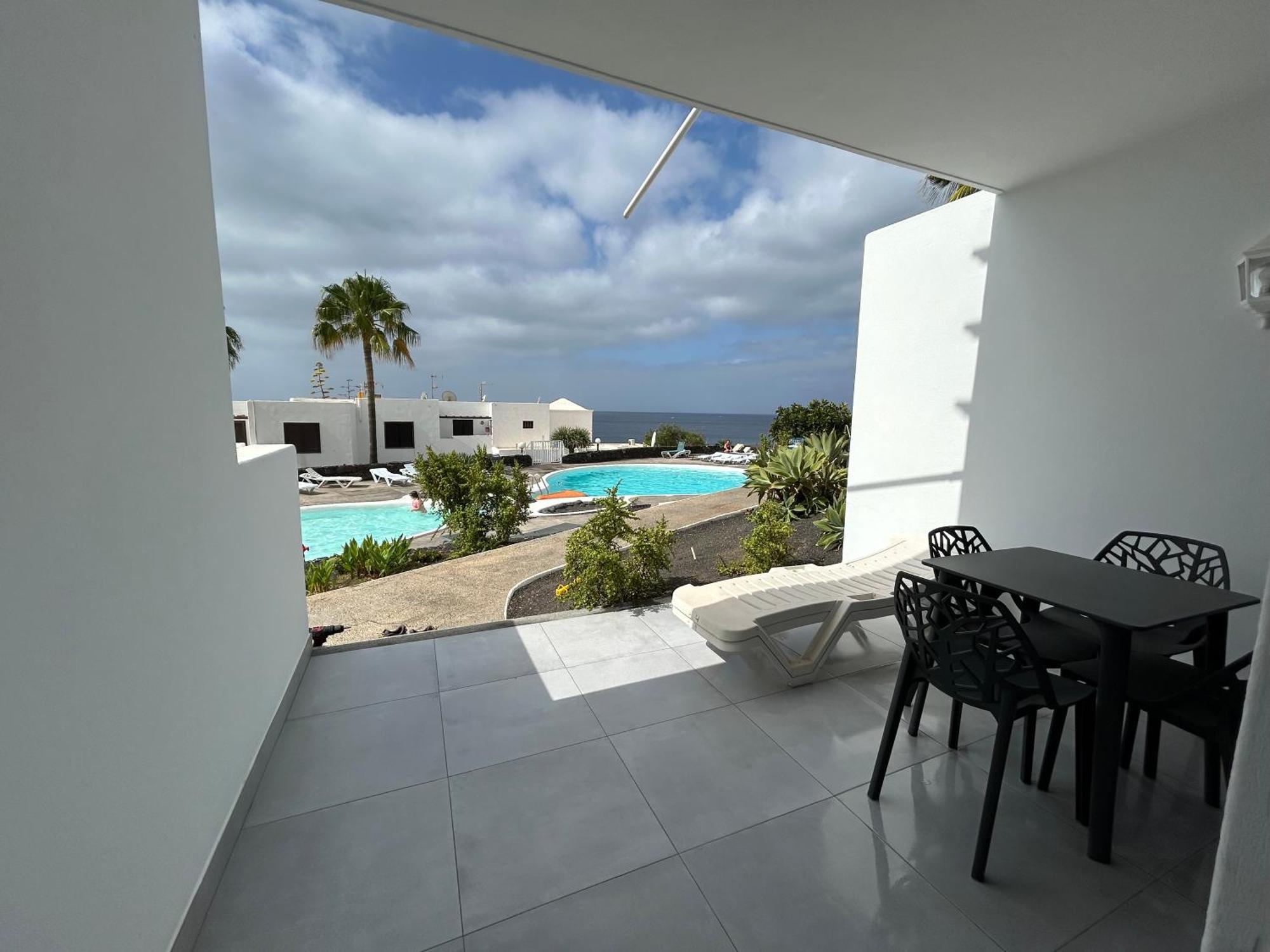 Stunning 2 Bedroom Seafront Apartment Puerto del Carmen  Exterior photo
