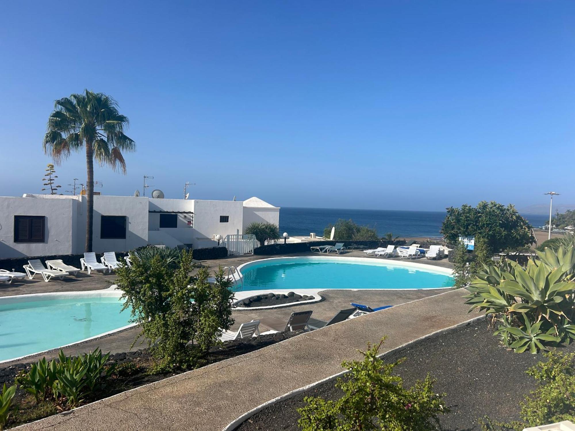 Stunning 2 Bedroom Seafront Apartment Puerto del Carmen  Exterior photo